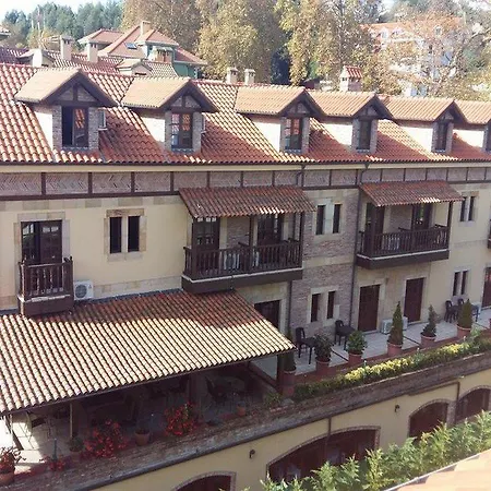 Hotell El Tejo De Comillas