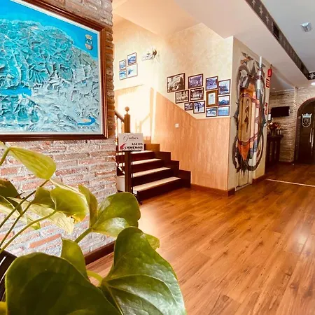 Отель El Tejo De 3*