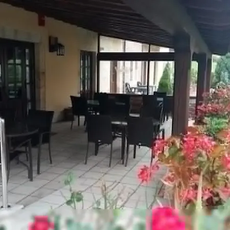 El Tejo De Hotell 3*