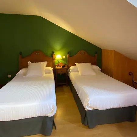 Hotel El Tejo De Comillas