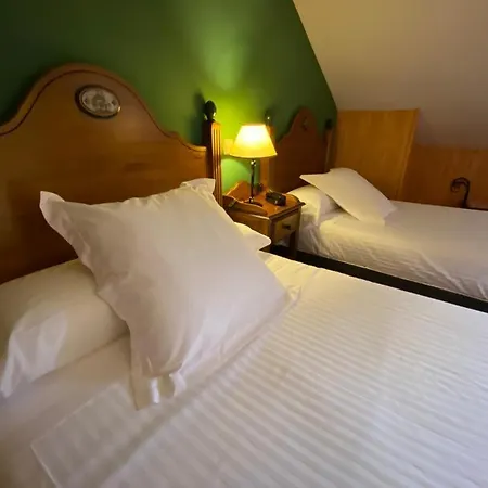 El Tejo De Hotel 3*
