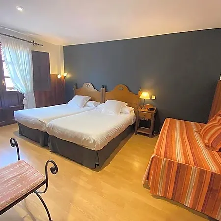 El Tejo De Hotell