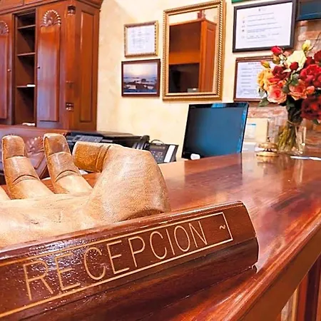 Hotell El Tejo De 3*