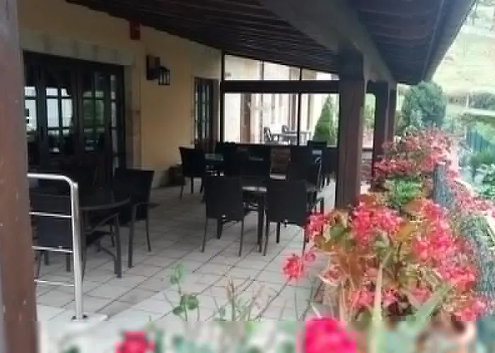 El Tejo De Hotell 3*