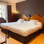 Hotell El Tejo De Comillas