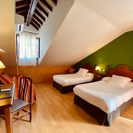 Hotel El Tejo De