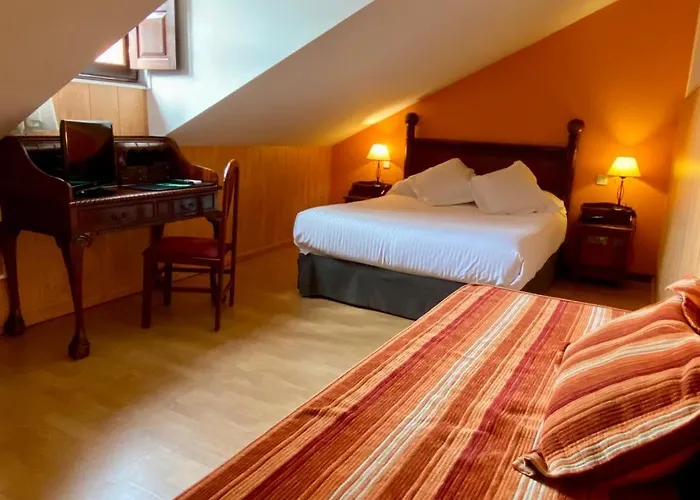 El Tejo De 3* Comillas